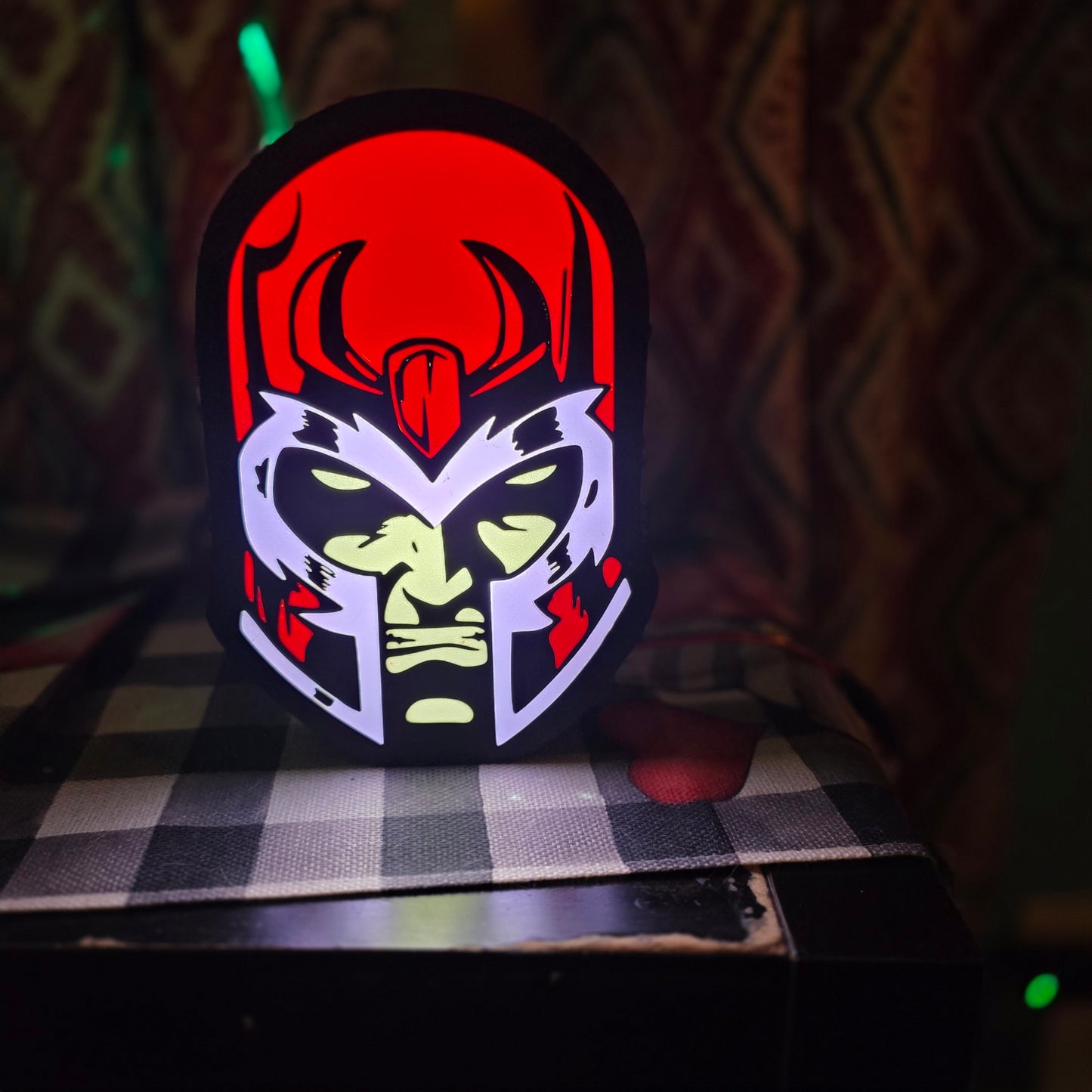 Magneto light box